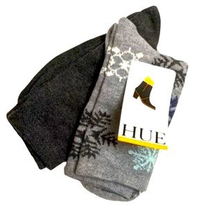 CLEARANCE 2/$8 HUE NWT SNOWFLAKE BOOT SOCKS